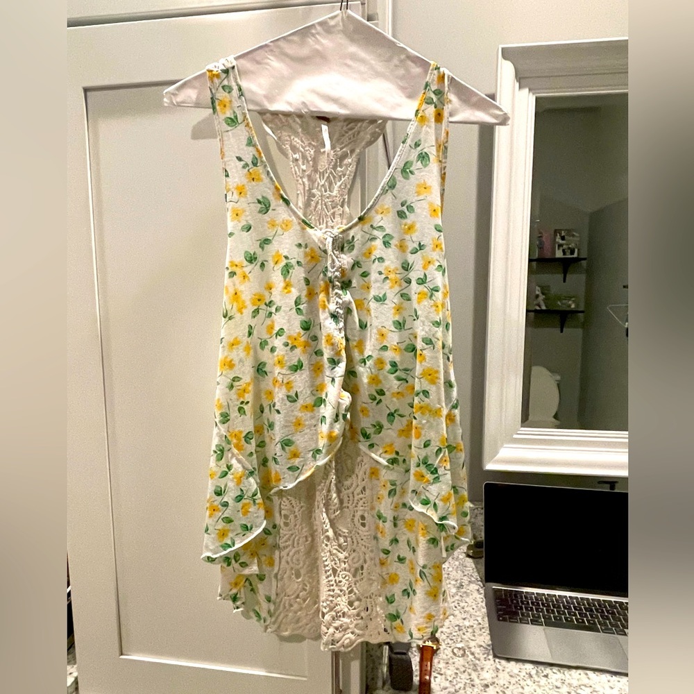 Free People tank top. Floral. Size medium.
